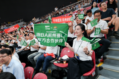 千年舟通过高层取